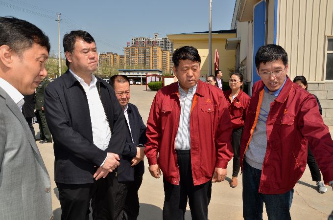 省委副秘书长、省委军民融合办常务副主任