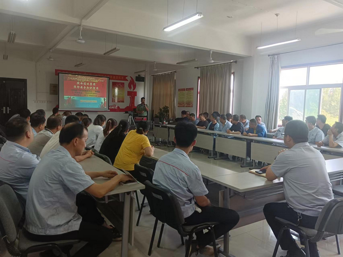 党建引领强意识 消防培训保安全